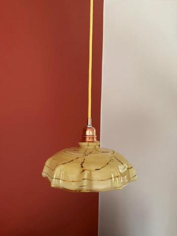 Gele art deco glazen hanglamp uit de jaren '30 beschikbaar voor biedingen