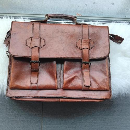 Vintage leren boekentas, Handtassen en Accessoires, Tassen | Schooltassen, Gebruikt, Aktetas of Boekentas, 30 tot 40 cm, 30 tot 40 cm