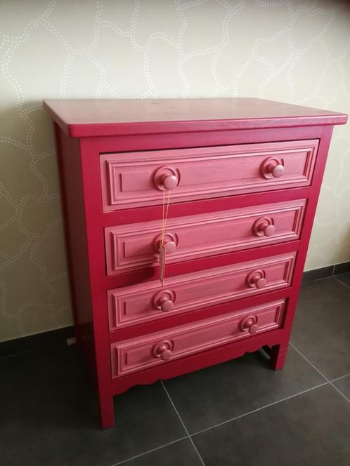 Massief houten ladekast, met 4 schuiven, kleur roze 2 tinten, Maison & Meubles, Armoires | Commodes, Utilisé, Enlèvement