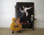Set: Elvis Presley - wandbord, mini gitaar en actie figuur, Poupée, Figurine ou Miniature, Enlèvement ou Envoi, Neuf
