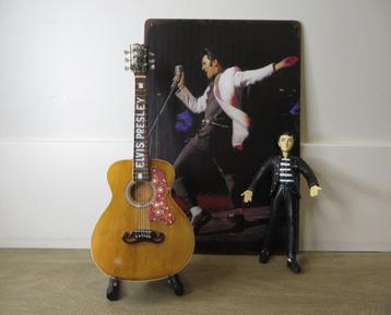 Set: Elvis Presley - wandbord, mini gitaar en actie figuur