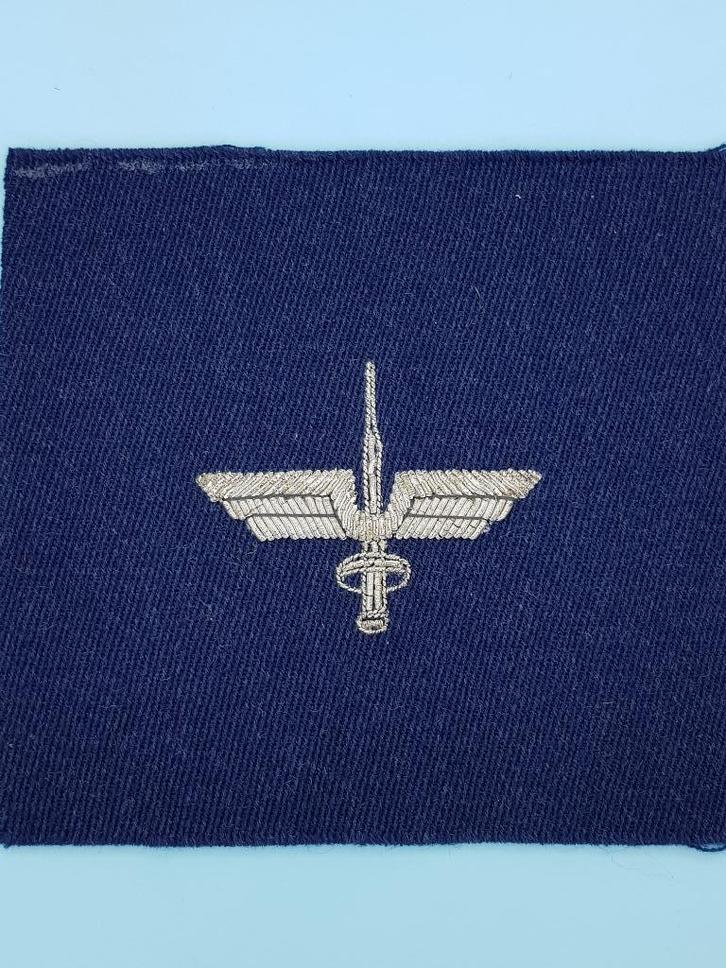 Belgian Air Force sleeve insignia ( ML3 ), Collections, Objets militaires | Général, Armée de l'air, Enlèvement ou Envoi