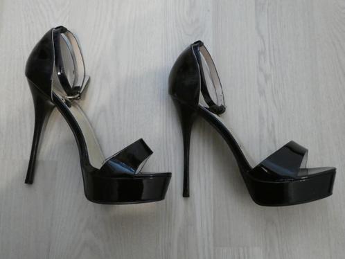 Zomer Stiletto Lak PVC Zwart Maat 43, Kleding | Dames, Schoenen, Nieuw, Schoenen met hoge hakken, Zwart, Ophalen of Verzenden