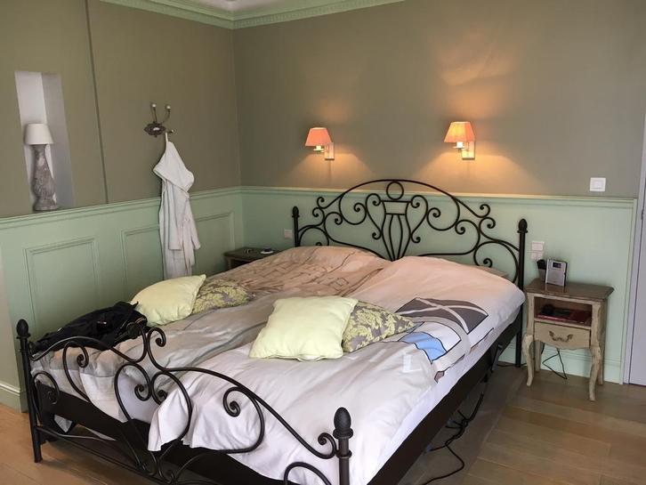 Smeedijzeren bedframe, Huis en Inrichting, Slaapkamer | Bedden, Zo goed als nieuw, Tweepersoons, 180 cm, 220 cm, Overige materialen