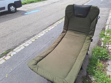 Lit pour pêcheurs  beschikbaar voor biedingen