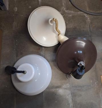 Vintage hanglampen beschikbaar voor biedingen