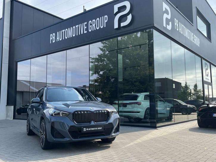 BMW iX1 iX1 xDrive30 M-Pakket-Led-Leer-Pano-Cam-18", Auto's, BMW, Bedrijf, Te koop, iX1, 4x4, ABS, Adaptieve lichten, Adaptive Cruise Control