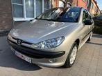 Peugeot 206 1.4i Automaat! Topstaat* Airco*96000 km*Garantie, Auto's, Stof, 1360 cc, 4 cilinders, https://public.car-pass.be/vhr/bf574a99-2da2-4e2c-9c35-fbf5ff44259d