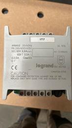 Legrand transformator, Doe-het-zelf en Bouw, Elektriciteit en Kabels, Ophalen, Zo goed als nieuw