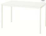 Witte keukentafel ikea met 2 witte keukenstoelen, Huis en Inrichting, Tafels | Eettafels, Ophalen, Gebruikt, 50 tot 100 cm, 150 tot 200 cm