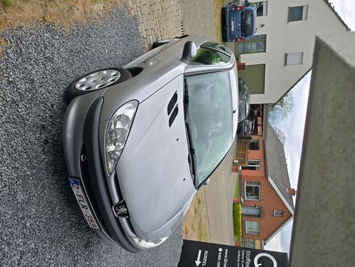 Peugeot 206 Benzine 102000 KM !, Auto's, Peugeot, Particulier, Benzine, Euro 4, 2 deurs, Handgeschakeld, Zilver of Grijs, Ophalen