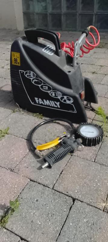 FAMILIE 1,5 PK DRAAGBARE TANKLOZE COMPRESSOR + ACCESSOIRES beschikbaar voor biedingen