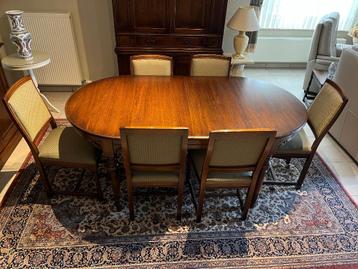 Eiken (vergrootbare) eettafel met 6 stoelen (Charm Classic) beschikbaar voor biedingen