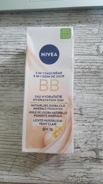Nivea BB 5in1 dagcrème (50ml) - Nog volledig nieuw en ongeop beschikbaar voor biedingen