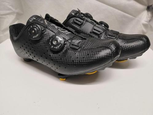 Raceschoenen EKOI R4 carbonlook maat 40  NIEUW, Fietsen en Brommers, Fietsaccessoires | Fietskleding, Nieuw, Dames, Heren, Kinderen