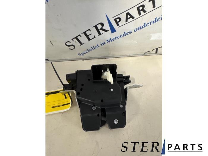 Slotmechaniek Achterklep van een Mercedes Vito, Auto-onderdelen, Carrosserie, Mercedes-Benz, Gebruikt, 3 maanden garantie, Ophalen of Verzenden