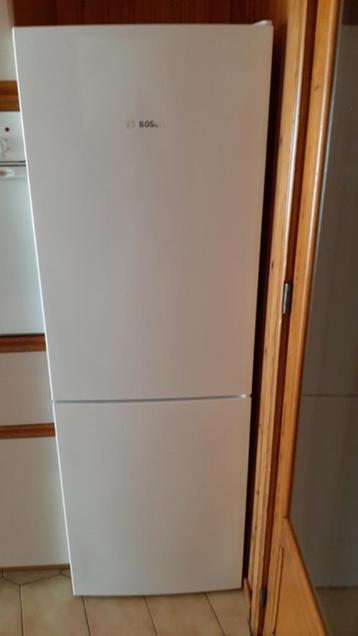 frigo combiné Bosch, Electroménager, Réfrigérateurs & Frigos, Classe énergétique A ou plus économe, 160 cm ou plus, Comme neuf