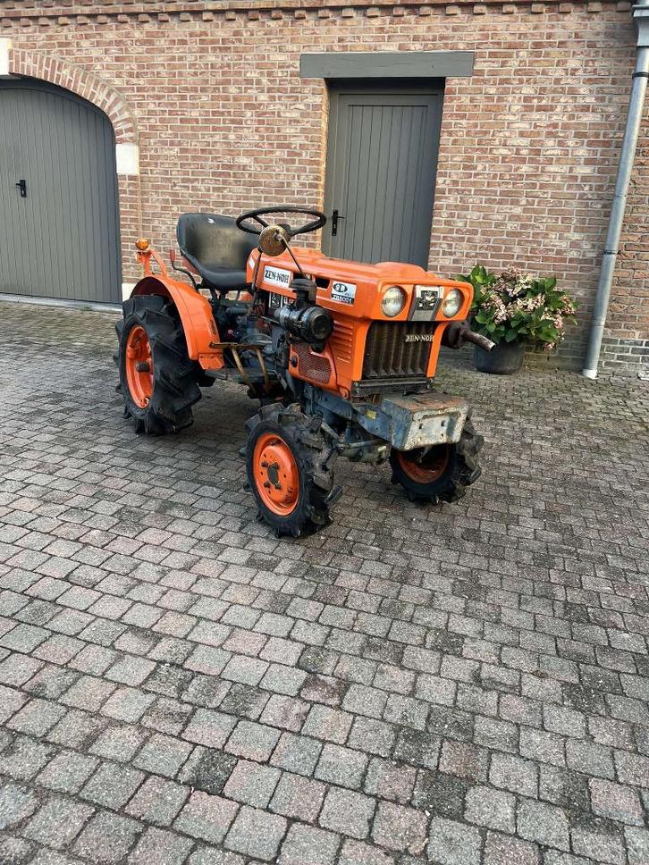 **super mooie Kubota b5001 16pk 4x4 trekhaak frontgewicht!**, Zakelijke goederen, Landbouw | Veevoer, Ophalen