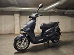Yamaha cygnusx 125cc
2005 5000km
start en rijdt heel goed, Vélos & Vélomoteurs, Scooters | Marques Autre, Enlèvement ou Envoi