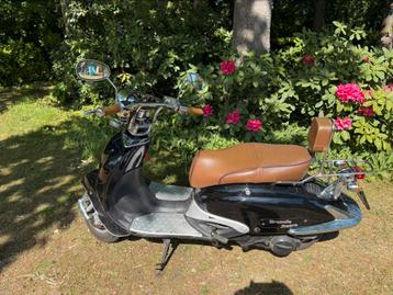Fosti  retro 125cc Vespa beschikbaar voor biedingen