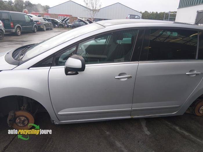 Portier 4Deurs links-voor van een Peugeot 5008 (EZRC), Auto-onderdelen, Carrosserie, Deur, Peugeot, Gebruikt, 3 maanden garantie