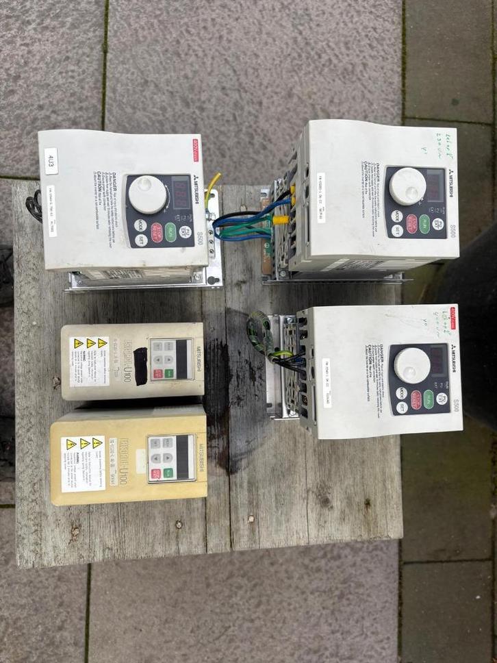 Frequentie regelaar Mitsubishi, Hobby en Vrije tijd, Elektronica-componenten, Gebruikt, Ophalen