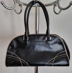 Prada Bowling tas, Handtassen en Accessoires, Tassen | Damestassen, Ophalen