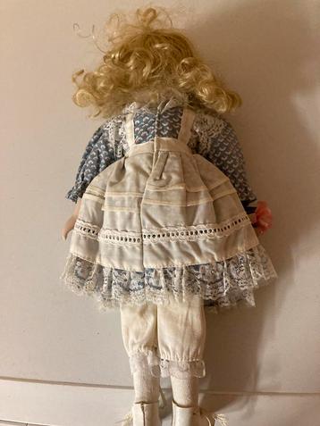 Ancienne poupée 