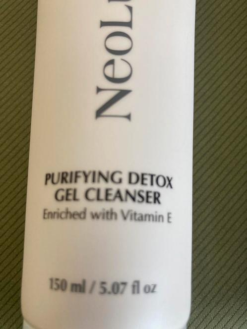 Neolumo purifying detox gel cleanser, Handtassen en Accessoires, Uiterlijk | Lichaamsverzorging, Nieuw, Overige typen, Ophalen of Verzenden