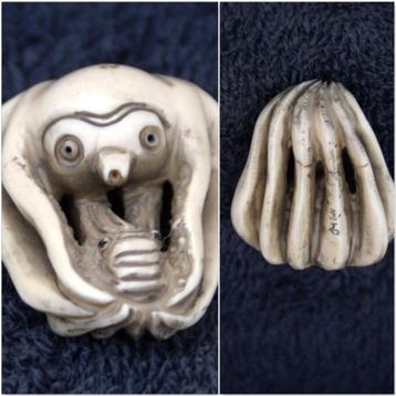 netsuke beschikbaar voor biedingen