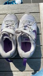 Sportschoenen nike maat 27,5, Meisje, Sportschoenen, Ophalen of Verzenden, Zo goed als nieuw