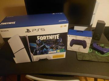 PS5 slim ( no disk drive ) beschikbaar voor biedingen