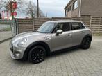 Mini Cooper One F55 1.5i 102pk 03-2018 112dkm Navi-Bluetooth, Auto's, Mini, Voorwielaandrijving, Stof, 4 cilinders, https://public.car-pass.be/vhr/29155b32-6a80-43b0-85d5-5226c5b26e83