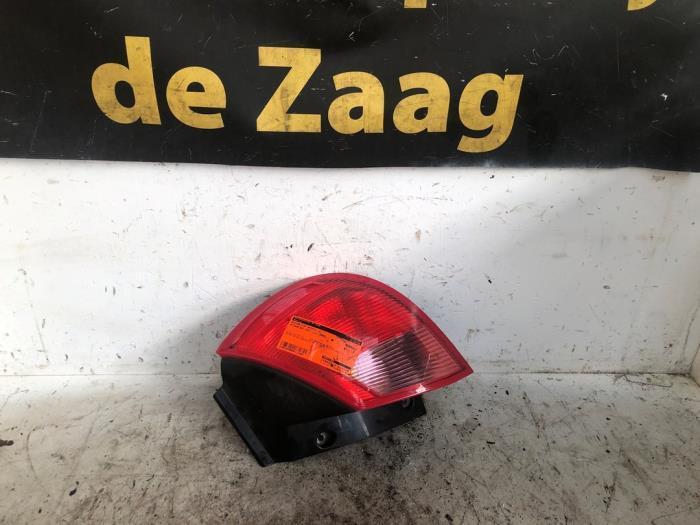 Achterlicht rechts van een Mitsubishi Colt, Auto-onderdelen, Verlichting, Mitsubishi, Gebruikt, 3 maanden garantie, Ophalen of Verzenden