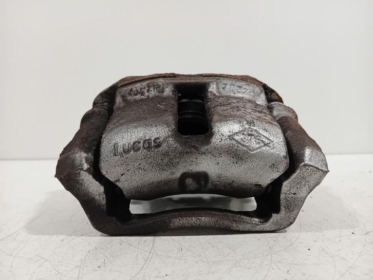 REMKLAUW LINKS VOOR Renault Twingo II (CN) (01-2007/09-2014), Auto-onderdelen, Remmen en Aandrijving, Renault, Gebruikt