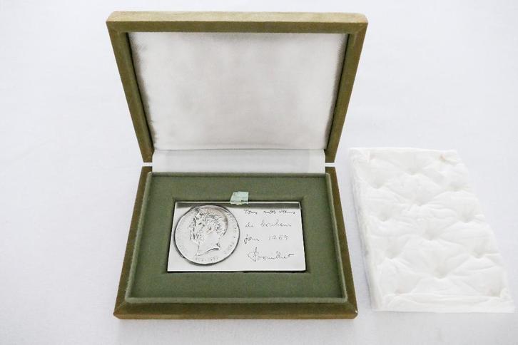 Christofle gedenkplaque met de beste wensen voor 1969, Antiek en Kunst, Antiek | Zilver en Goud, Zilver, Verzenden
