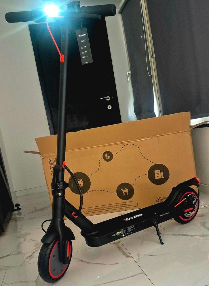 Trottinette électrique neuve dans sa boîte, Vélos & Vélomoteurs, Trottinettes, Neuf, Enlèvement