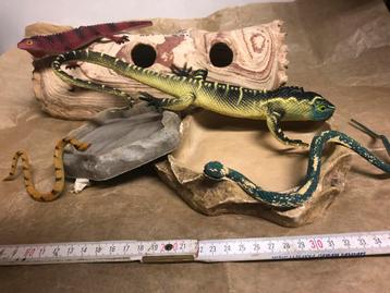 Toebehoren terrarium reptielen beschikbaar voor biedingen