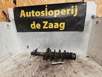 Schokdemperpoot links-voor van een Volkswagen Polo beschikbaar voor biedingen