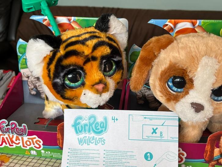 Fur real speel-wandelhondje met geluid-nieuwstaat nog in ver, Kinderen en Baby's, Speelgoed | Educatief en Creatief, Ontdekken