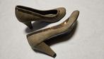 Dames beige schoen hak, Kleding | Dames, Schoenen, Beige, Schoenen met hoge hakken, Gedragen, Ophalen