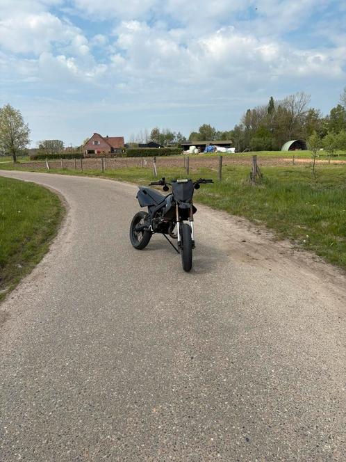 Derbi 80cc Metrakit gereviseerd, Fietsen en Brommers, Brommers | Derbi, Zo goed als nieuw, Klasse B (45 km/u), Ophalen
