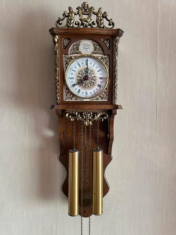 Wandklok  beschikbaar voor biedingen