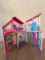 Barbie dream house + 4 barbiepoppen, Kinderen en Baby's, Speelgoed | Poppenhuizen, Ophalen, Gebruikt, Poppenhuis