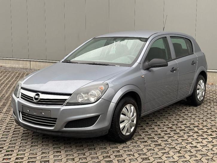 opel astra 1.4 benzine (85000KM) Gekeurd VVK, Auto's, Opel, Bedrijf, Astra, Centrale vergrendeling, Benzine, Euro 4, Berline, 5 deurs