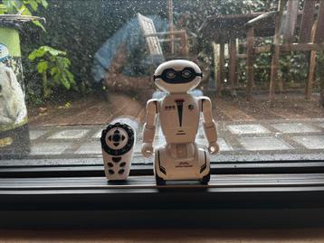Speelgoed robot beschikbaar voor biedingen