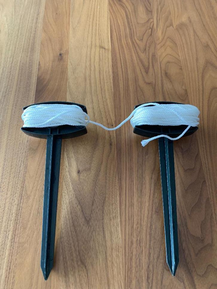 Comme neuf : deux bâtonnets végétaux noirs, Bricolage & Construction, Outillage | Outillage à main, Neuf, Enlèvement ou Envoi