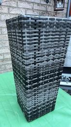 Plantenbak rotan, Ophalen