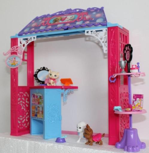 Barbie Malibu Ave. Pet Boutique, Kinderen en Baby's, Speelgoed | Poppen, Zo goed als nieuw, Barbie, Ophalen of Verzenden
