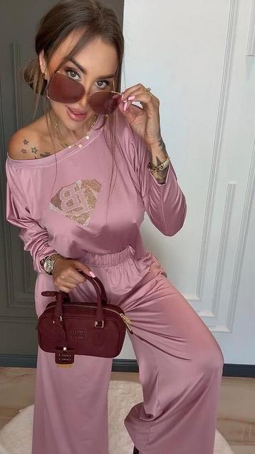 Partij dames kleding 100 stuks beschikbaar voor biedingen